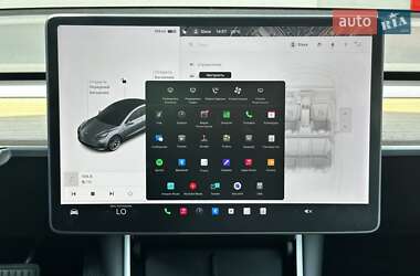 Седан Tesla Model 3 2020 в 