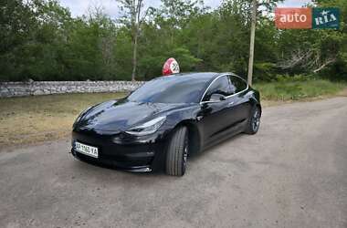 Седан Tesla Model 3 2019 в 