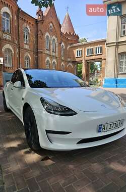 Седан Tesla Model 3 2019 в 