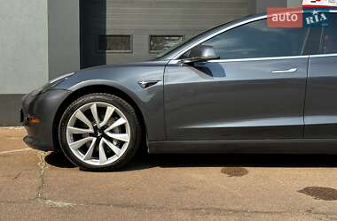 Седан Tesla Model 3 2018 в 