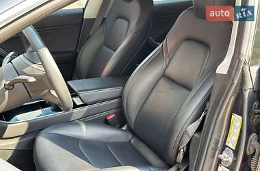 Седан Tesla Model 3 2018 в 