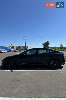 Седан Tesla Model 3 2024 в 