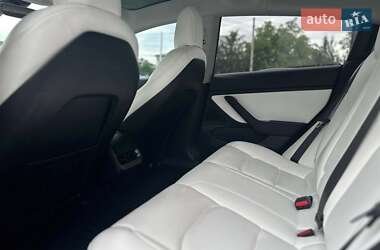 Седан Tesla Model 3 2018 в 