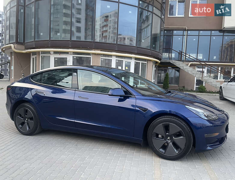 Tesla Model 3 2023