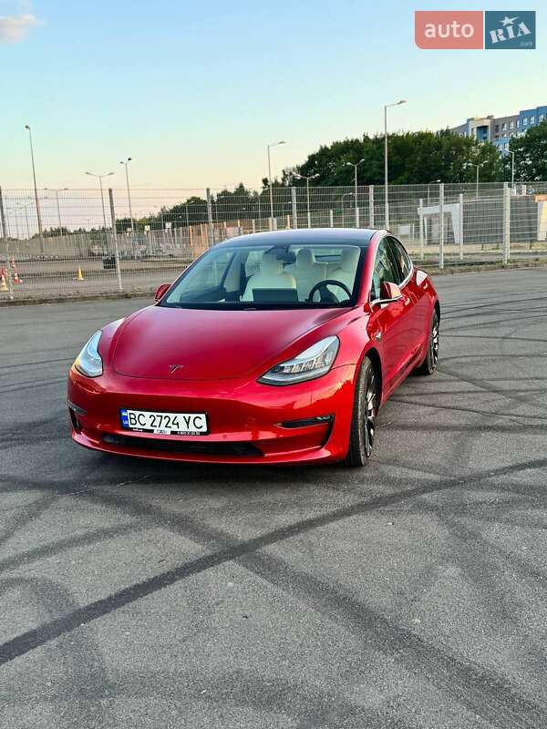 Седан Tesla Model 3 2018 в 