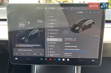 Седан Tesla Model 3 2020 в 
