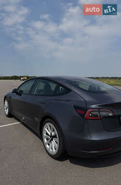 Седан Tesla Model 3 2020 в 