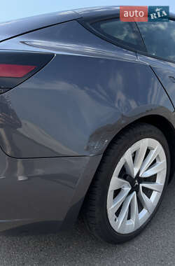 Седан Tesla Model 3 2020 в 