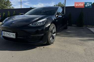 Седан Tesla Model 3 2019 в Вінниці