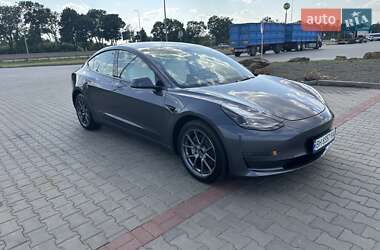Седан Tesla Model 3 2023 в 