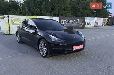 Tesla Model 3 2020