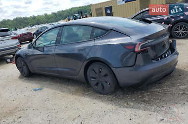 Седан Tesla Model 3 2024 в 
