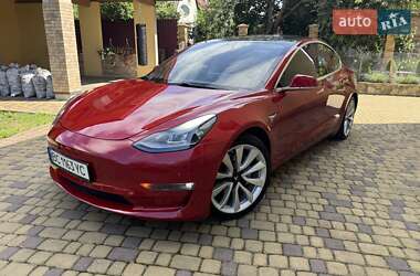 Седан Tesla Model 3 2018 в 