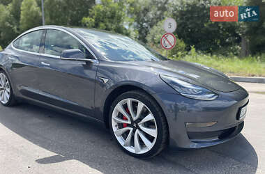 Tesla Model 3 2019
