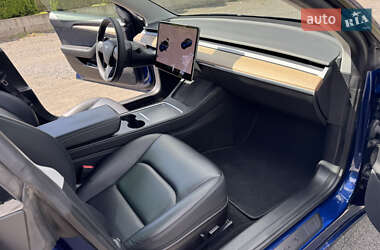 Седан Tesla Model 3 2021 в 