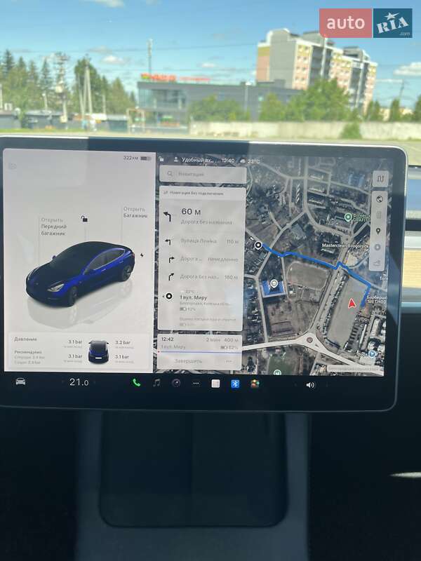 Седан Tesla Model 3 2022 в 