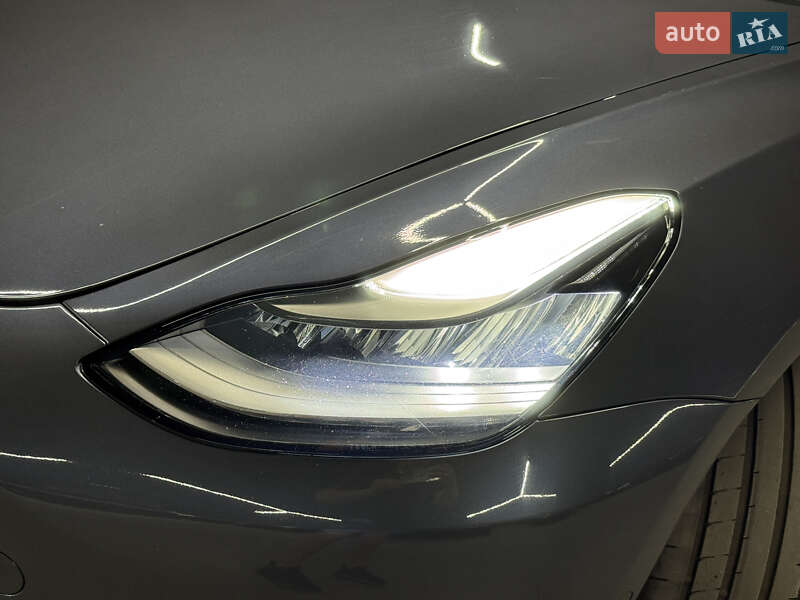 Седан Tesla Model 3 2019 в Владимире