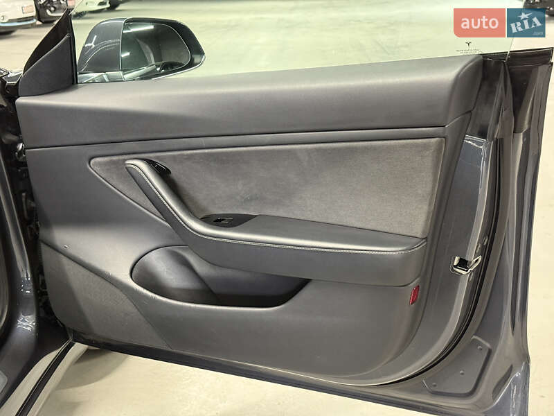 Седан Tesla Model 3 2019 в Владимире