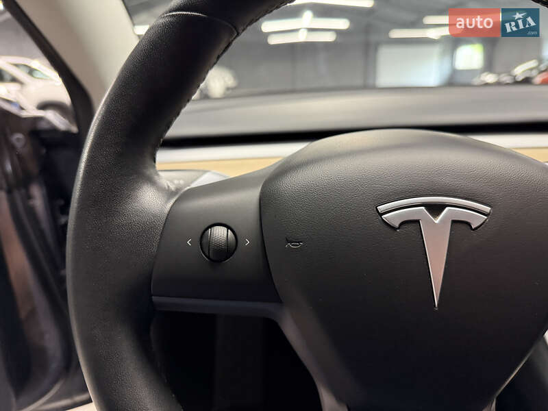Седан Tesla Model 3 2019 в Владимире