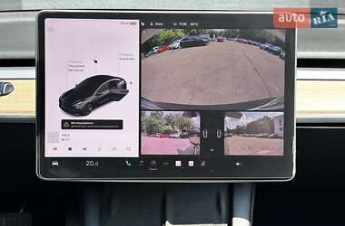 Седан Tesla Model 3 2021 в 