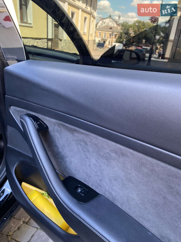 Седан Tesla Model 3 2020 в Кам'янець-Подільському