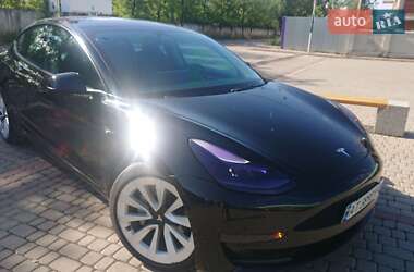 Седан Tesla Model 3 2022 в Івано-Франківську