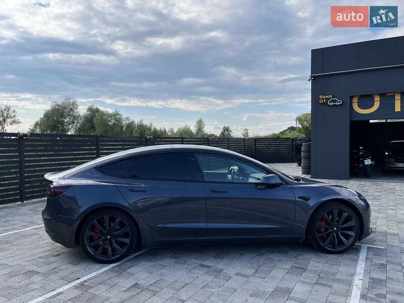 Седан Tesla Model 3 2020 в Каменке-Бугской