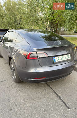 Седан Tesla Model 3 2019 в 