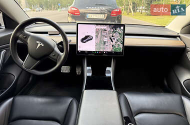 Седан Tesla Model 3 2019 в 