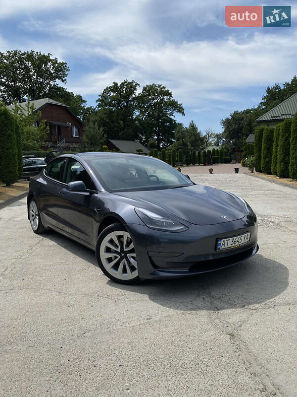 Tesla Model 3 2023
