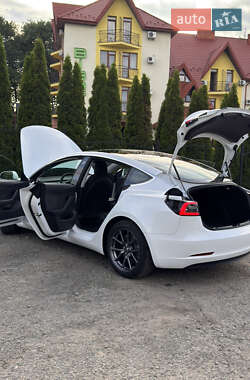 Седан Tesla Model 3 2019 в Дрогобыче