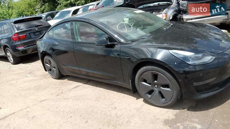 Седан Tesla Model 3 2021 в Львові