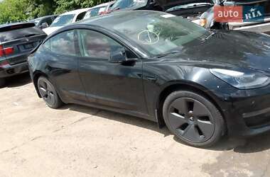 Седан Tesla Model 3 2021 в 