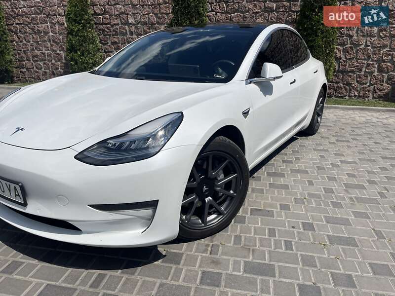 Седан Tesla Model 3 2020 в Кропивницькому фото 20 Седан Tesla Model 3 2020 в Кропивницькому