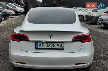 Седан Tesla Model 3 2020 в 