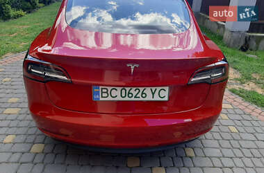 Седан Tesla Model 3 2017 в 