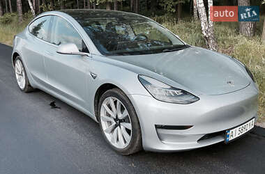 Седан Tesla Model 3 2018 в Києві