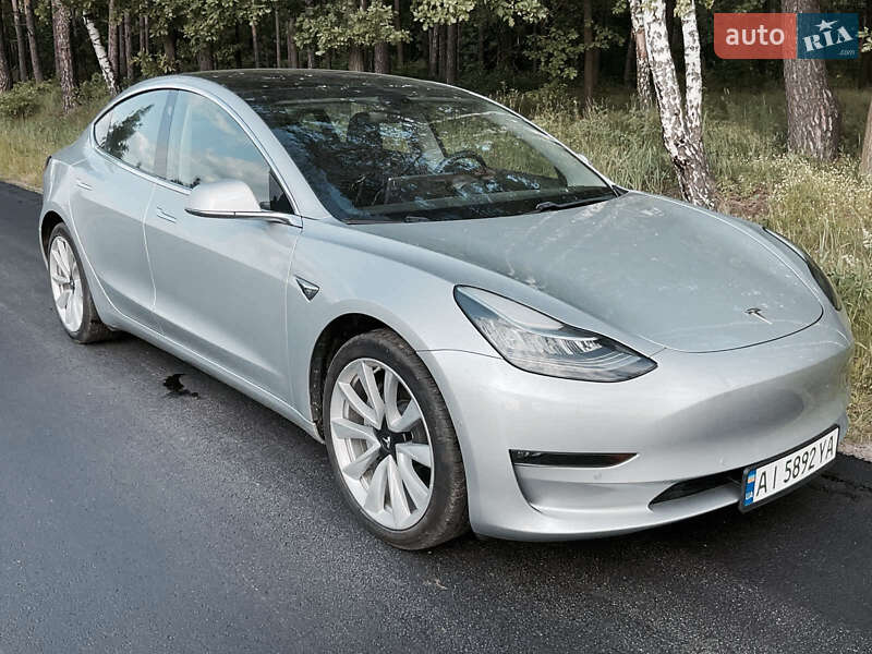 Седан Tesla Model 3 2018 в 