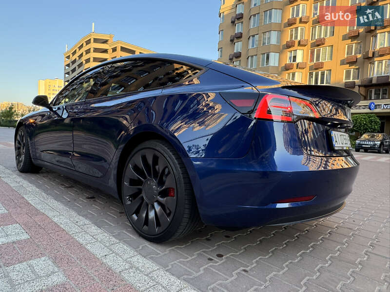 Седан Tesla Model 3 2021 в Києві