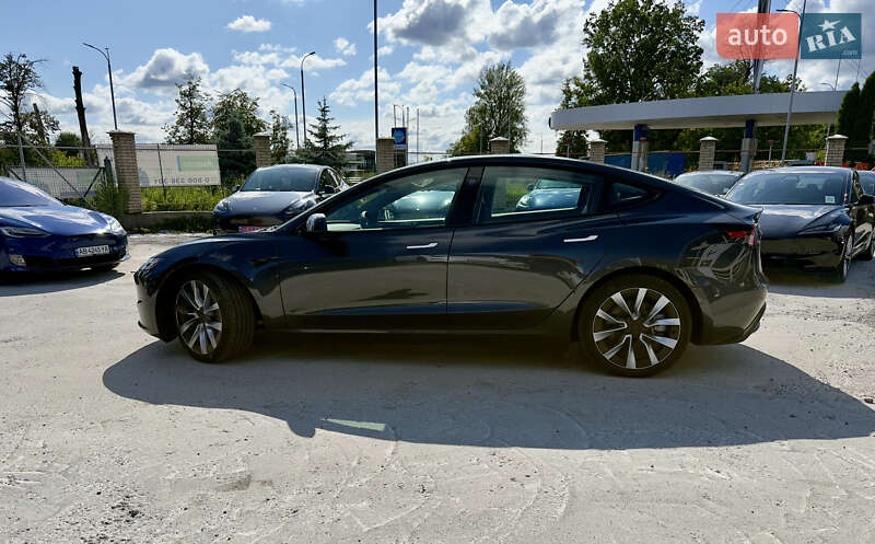 Седан Tesla Model 3 2024 в Виннице