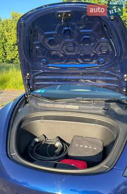 Седан Tesla Model 3 2019 в 