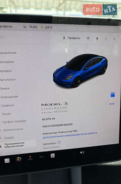Седан Tesla Model 3 2022 в 