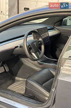 Седан Tesla Model 3 2019 в 