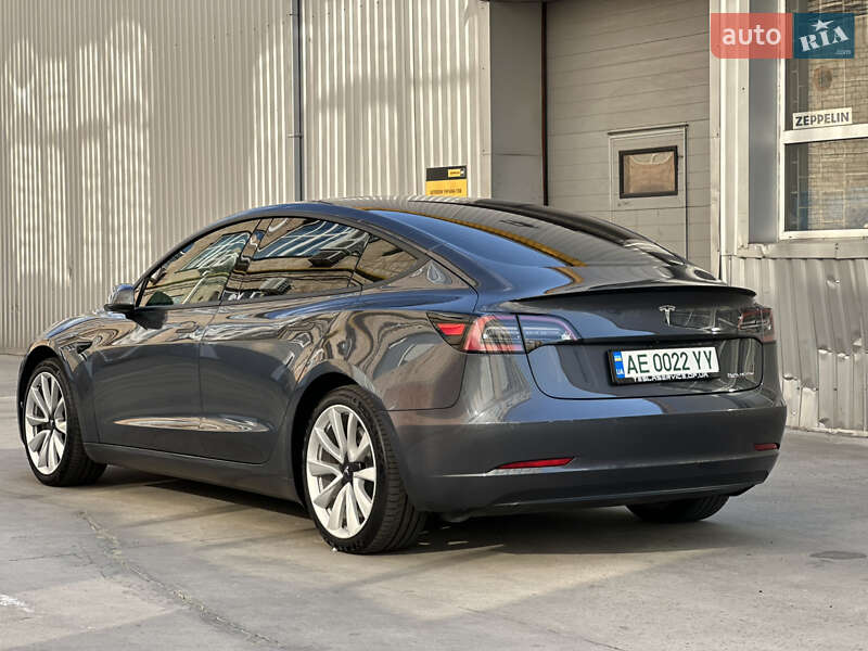 Седан Tesla Model 3 2019 в Киеве