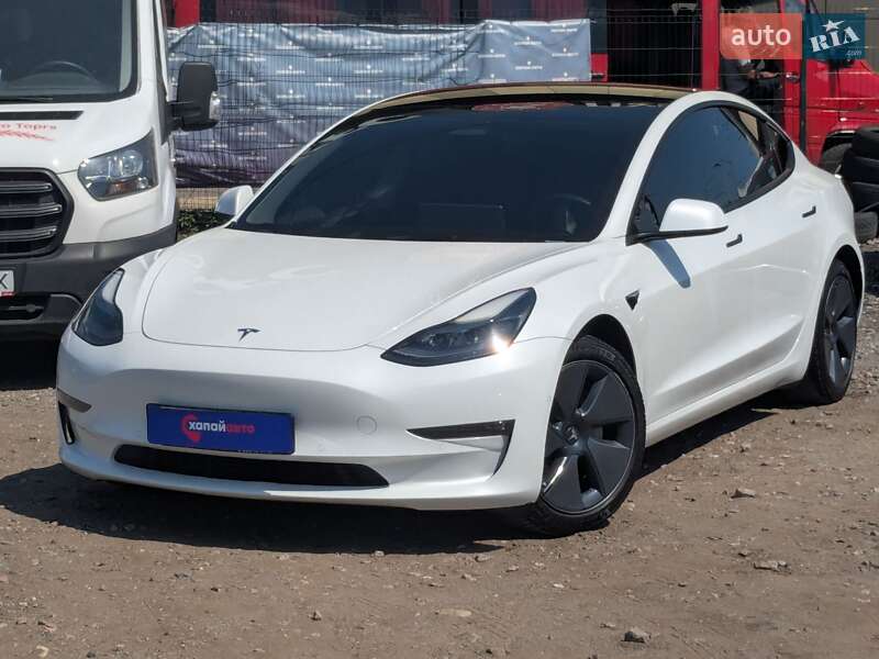 Tesla Model 3 2021