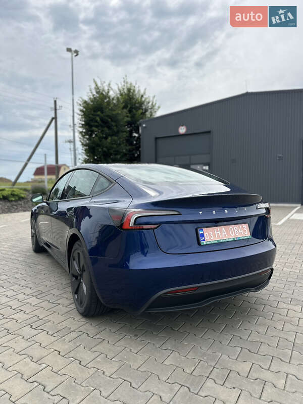 Седан Tesla Model 3 2024 в Луцьку