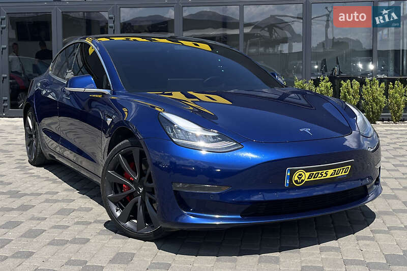 Tesla Model 3 2020