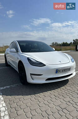 Tesla Model 3 2017