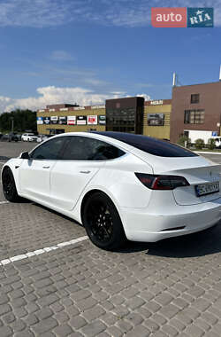 Седан Tesla Model 3 2017 в 