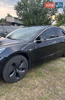 Седан Tesla Model 3 2018 в 